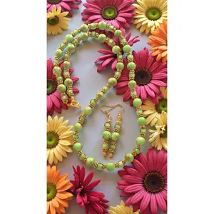 Green & Gold Beaded Jewelry Set     (4764)