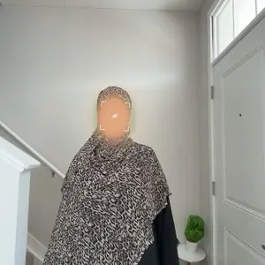 Cheetah Print Hijab - Classic Design with Leopard Print, Soft Fabric, Ideal for Everyday Wear