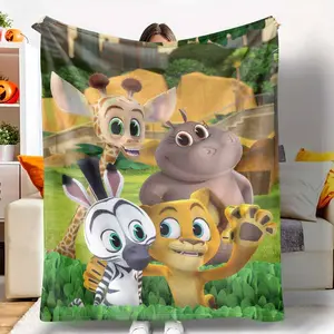 Madagascar Friends Flannel Blanket， Cartoon Animals Print， Super Soft， Lightweight， Warm and Cozy， Perfect for Sofa， Bed， Travel， Camping and a Unique Gift for Your Animal Lover Friends