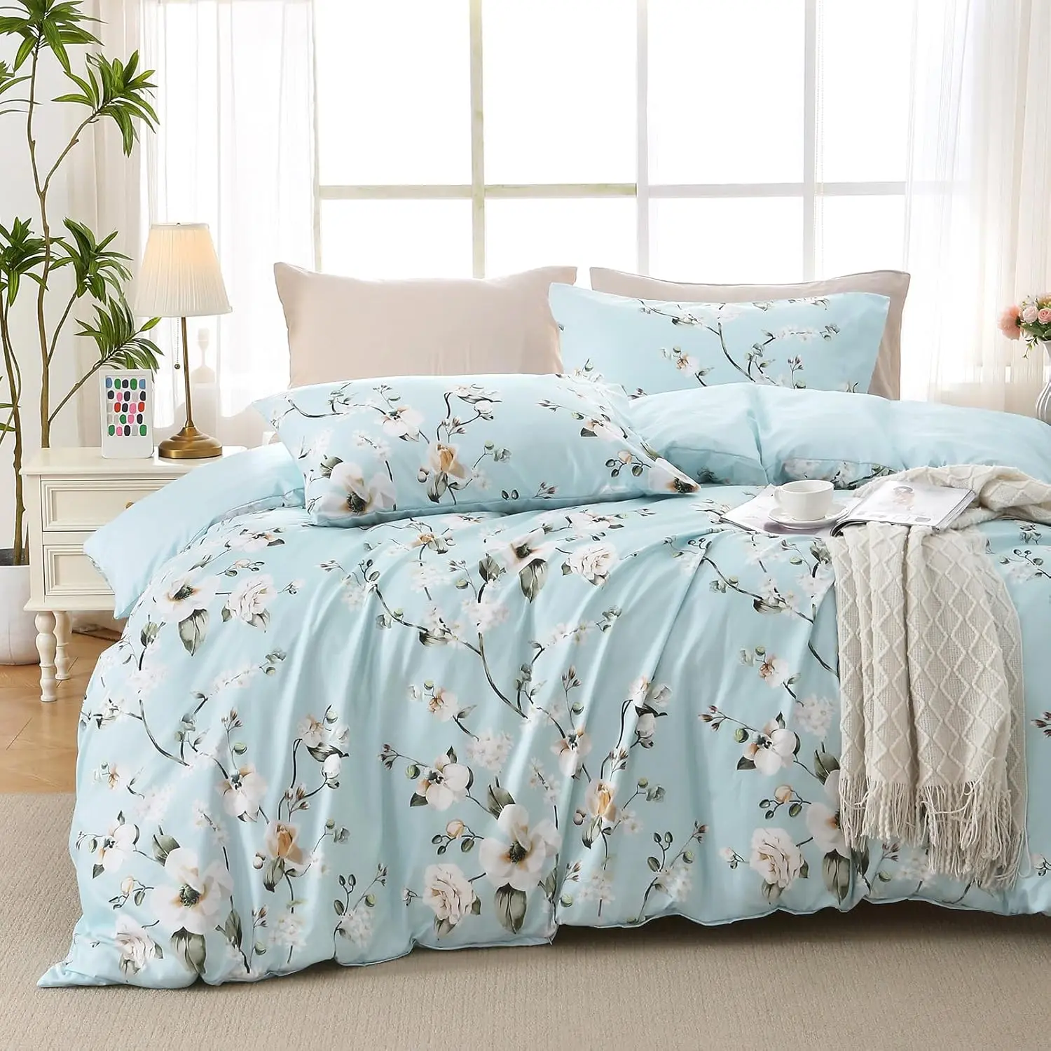 JOLLYVOGUE Queen Size Duvet Cover Set, 3-Piece Soft Microfiber Bedding with Reversible Vintage Floral-Botanical Patterns, Zipper Closure, 90"x90" Duvet Cover & 2 Pillow Cases (Ceiba Blue)