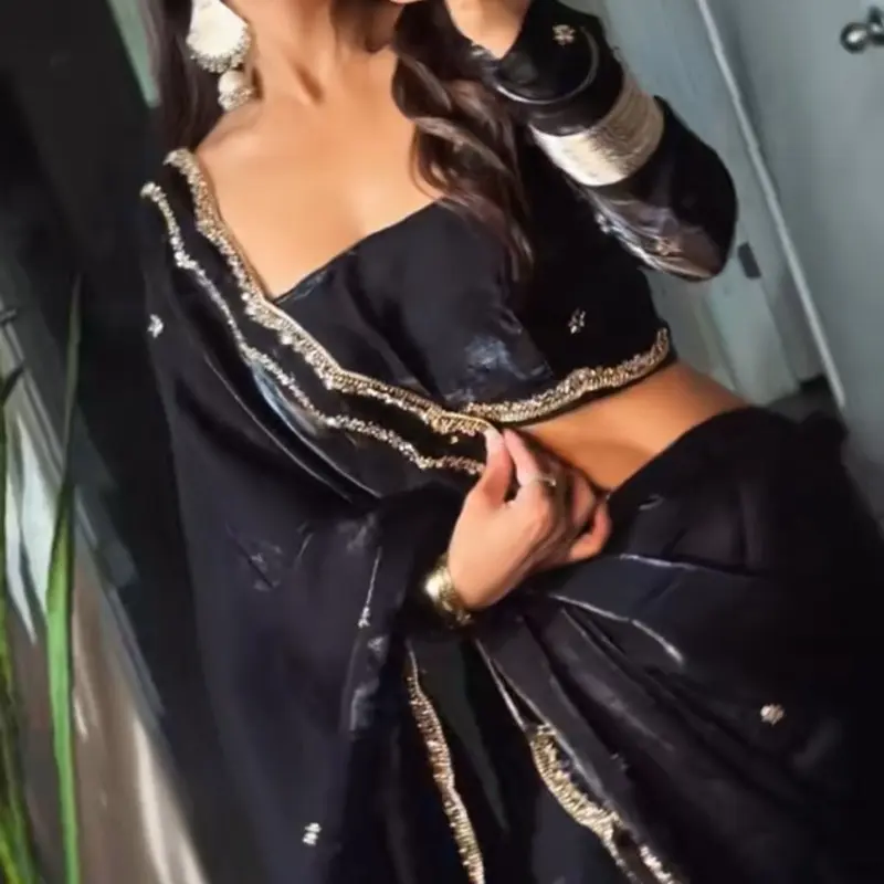 Bollywood design black heavy boutique work sari with full stage blouse  sari pick foll done