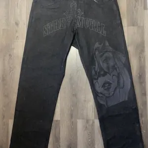 Streetmural denim jeans