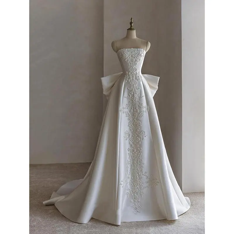 2025MainWeddingDressBrideFrenchStyleStraplessSatinPlusSizeMainGownHigh-endFeelPetiteBrideOutingDressSimple Womenswear Polyester