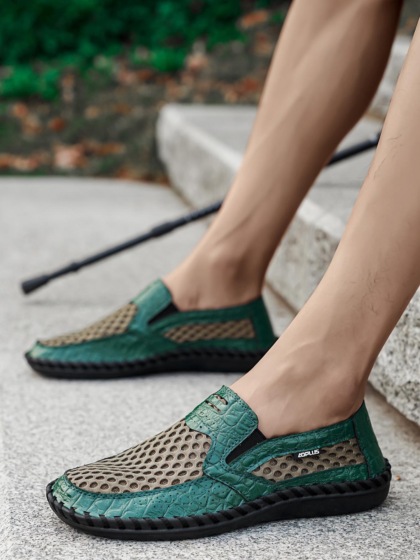 Boss Loafers with Secret Comfort​| Croc-print luxury with hidden airflow 3D mesh.3-second slip-on.Your stealth upgrade from meetings to private time