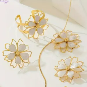 Women’s 4‑Pcs Irregular Hollow Jewelry Set, Elegant Necklace Earrings Bracelet & Ring, Modern Sleek Accessories for Daily Wear, Banquet Parties & Holiday Gift‑Giving