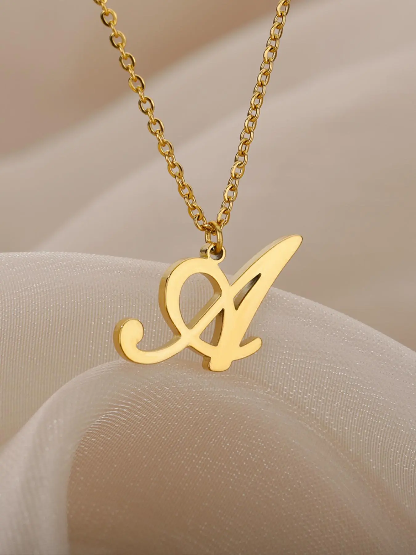 Simple Letter Pendant Necklace for Women, Fashion Minimalist Necklace, Alphabet Charm Necklace, Initial Letter Necklace, Dainty Initial Necklaces, Stainless Steel Jewelry, Daily Fashion All-match Decoration