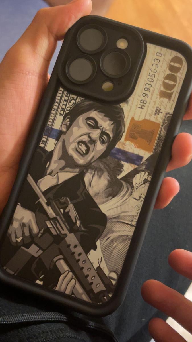 Item: black, iPhone 16 Pro Max