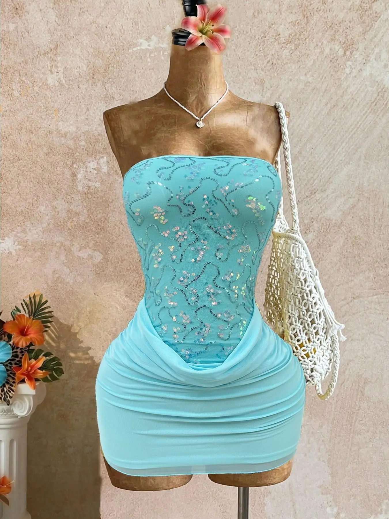 Blue Shiny Sequin Mesh Strapless Bustier Dress, Ruched Bodycon Mini Skirt, Women's Fashion, Party/night Out Evening Formal Wear, Y2K Style, Trendy and Chic, Aesthetic, Fabric, Sparkly Sequin Dress
