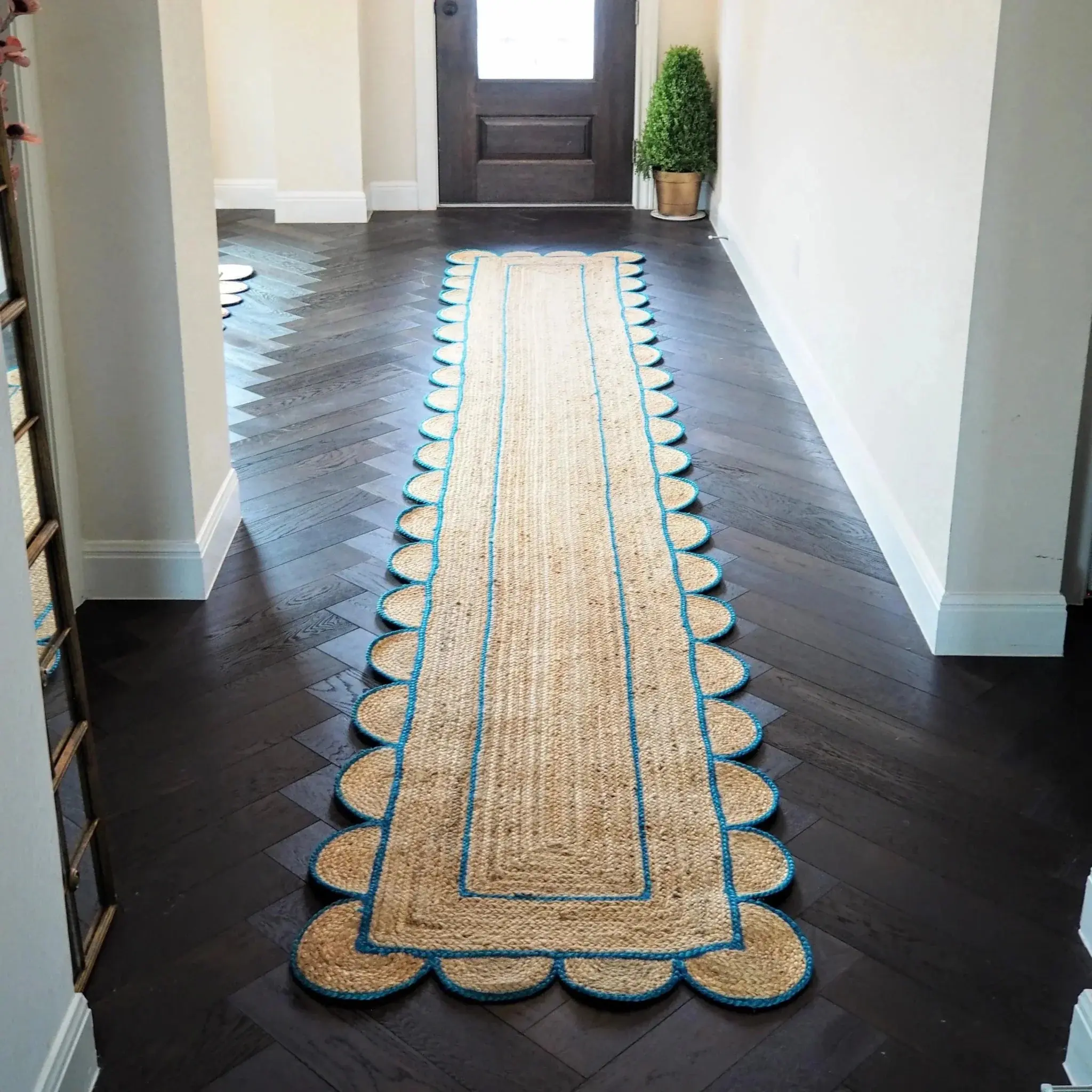 Blue Scalloped Border Jute Rug Runner