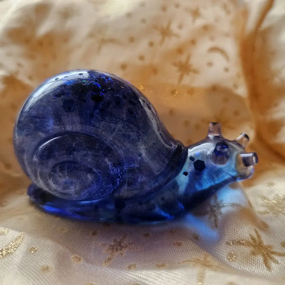 Epoxy Resin Snail Figure - Blue Glass Sculpture for Home Decor and Collectibles