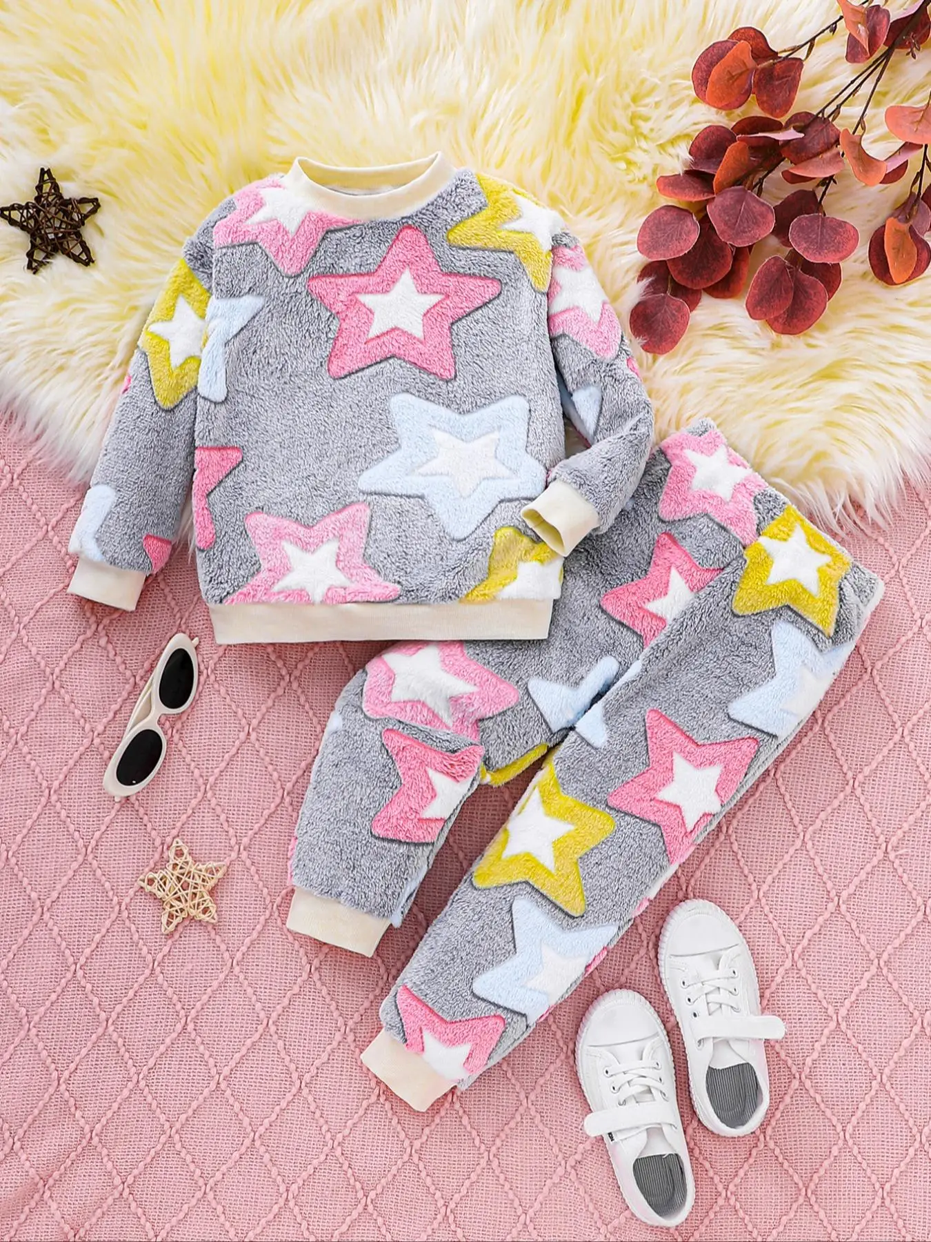 Two-Piece Set Girl's Star Print Sweatshirt & Pants Set, Cute Long Sleeve Round Neck Pullover & Trousers, Kids Fall & Winter Clothes