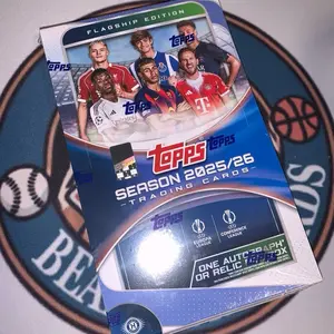 2025 Topps UEFA Flagship Hobby Box