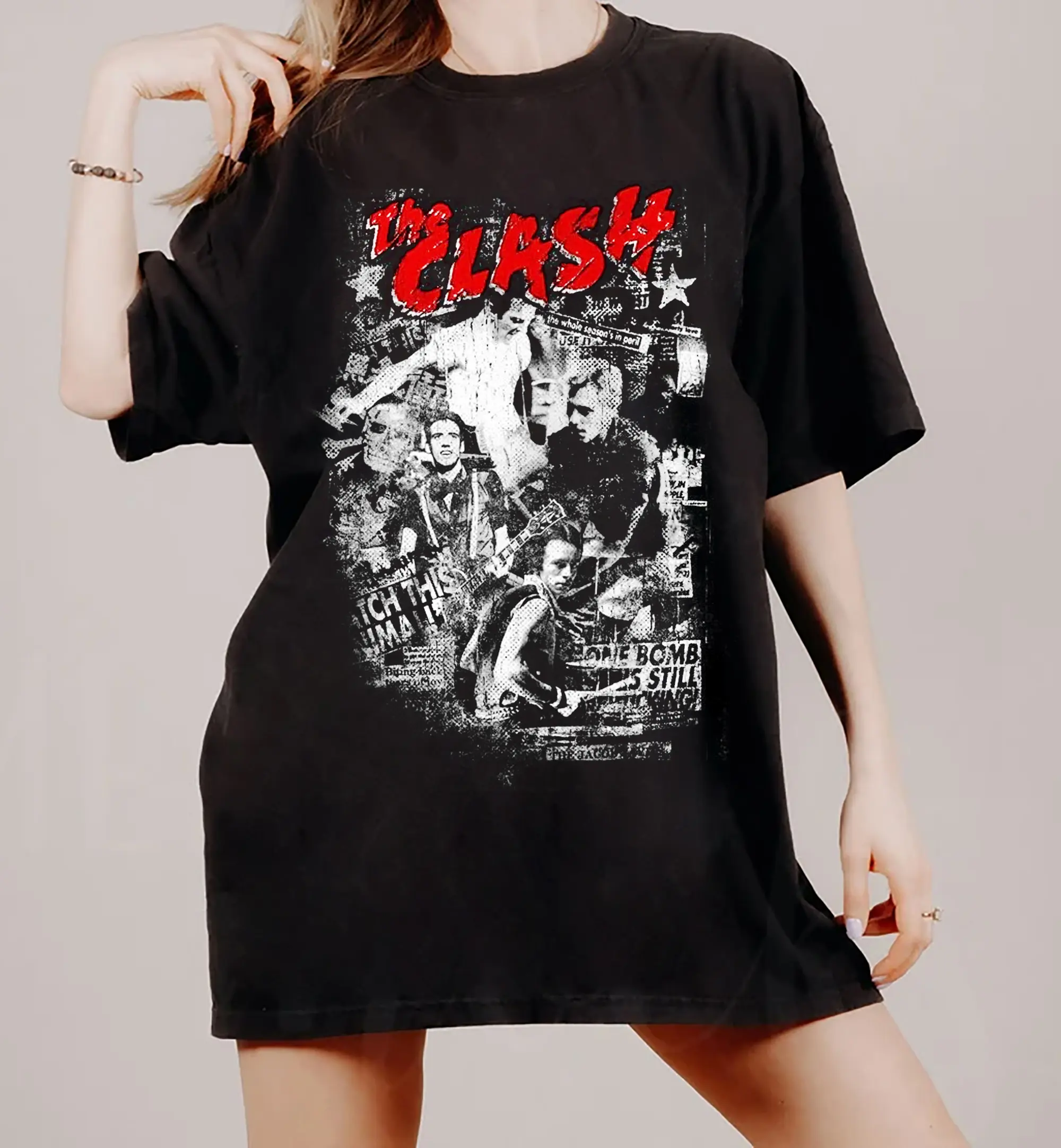 Women's Oversized The Clash Graphic Print Cotton Round Neck Fitted Shortsleeve T-Shirt - Casual Streetwear, Rock Vibes Top, Digital Print, Retro Look, Short Sleeve, Everyday Wear, 3Xl, Loose-Fitting, Oversized Style, Tshirt, All Seasons, 5Xl, Crew Neck, L