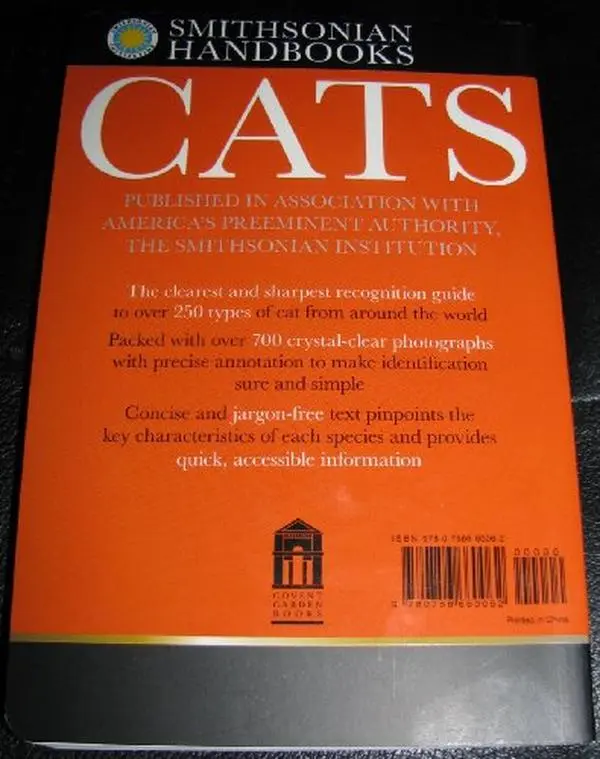USED Book - Cats (Smithsonian Handbooks: Cats) by David Alderton (Paperback) - english