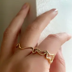 Double Finger Ripple Ring