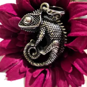 Chameleon Charm Pendant