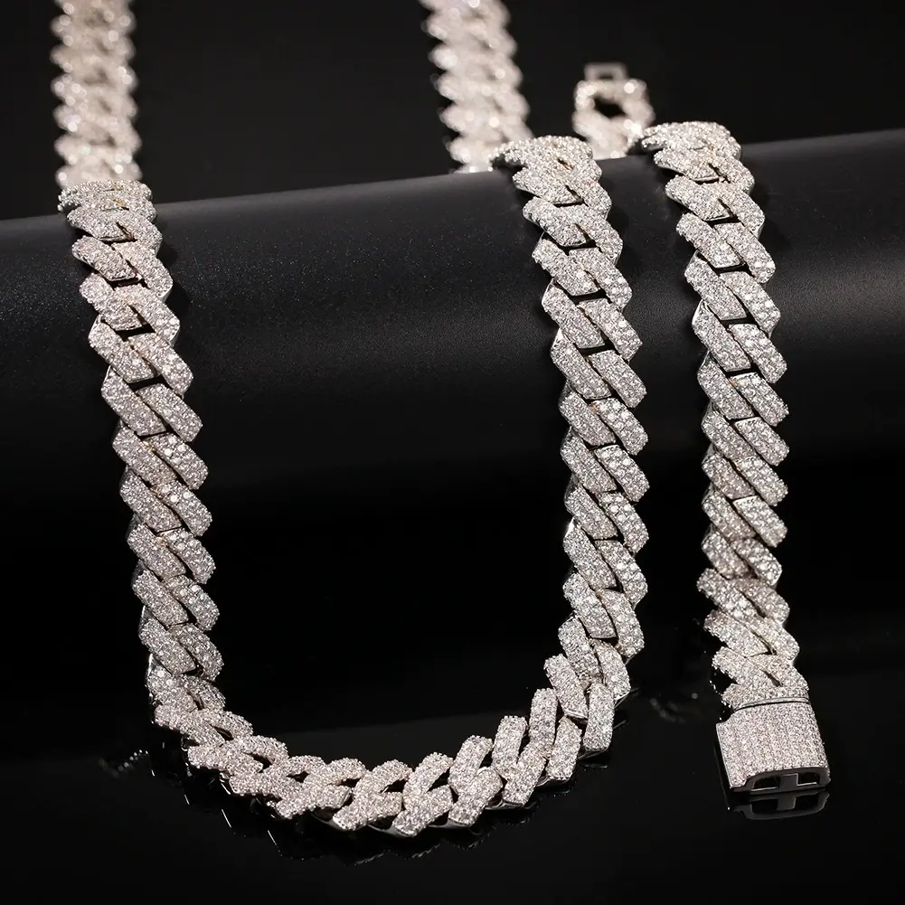 UURiel 14mm Iced Out Miami Cuban Link Chain Necklace with Box, Hip Hop Iced Out Necklaces for Men and Women, Fashionable Modern Twist Artificial Gemstone Jewelry, Hip Hop Necklaces