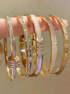 5-Piece Fashion Luxury Vintage Stainless Steel Bracelet Set, Stackable Bracelets, Rhinestone Bangle, Unisex Jewelry for All Occasions