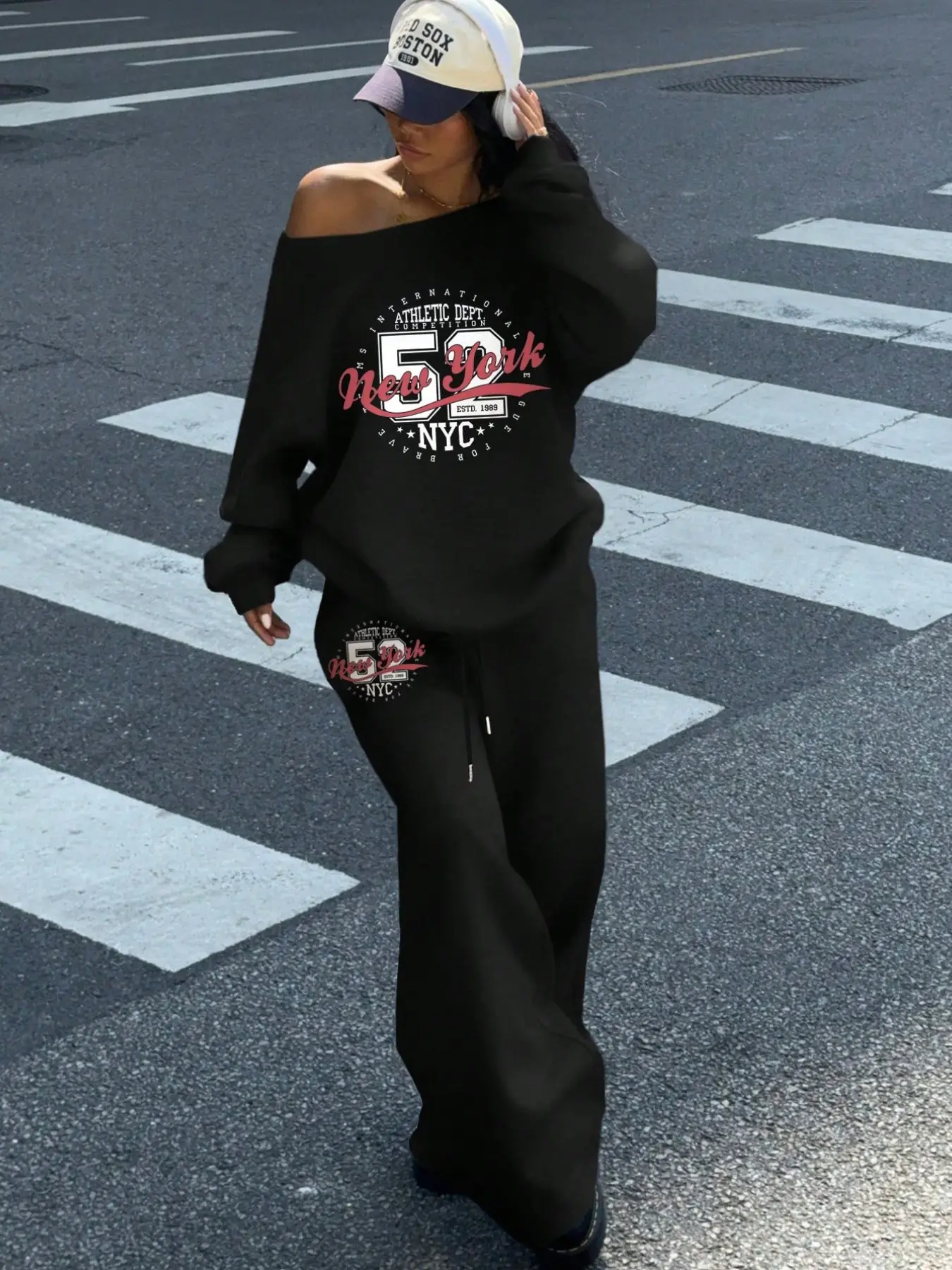Oversized Off Shoulder 'New York' Graphic Sweatpants Set, Y2K Streetwear Two Piece Outfit, Cozy Fleece Loungewear for Women, Womenswear, Trendy Baggy Matching Set Perfect for Casual Daily Wear, Street Style Looks, Viral Comfy Outfit