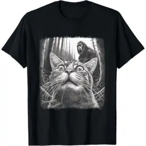 Summer t Shirts Surprised Scared Cat Selfie With Sasquatsch T-Shirt