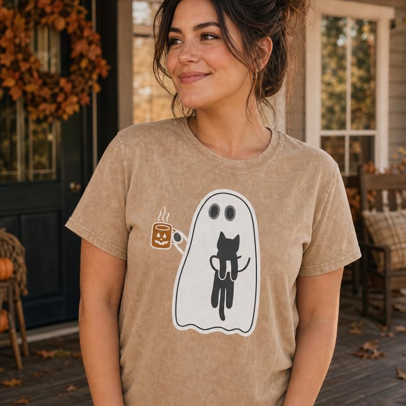 Women's Short-Sleeve Round Neck Halloween Graphic T-Shirt - Casual Drop Shoulder Streetwear Top with Funny Ghost Cat Mom Design for Spooky Season