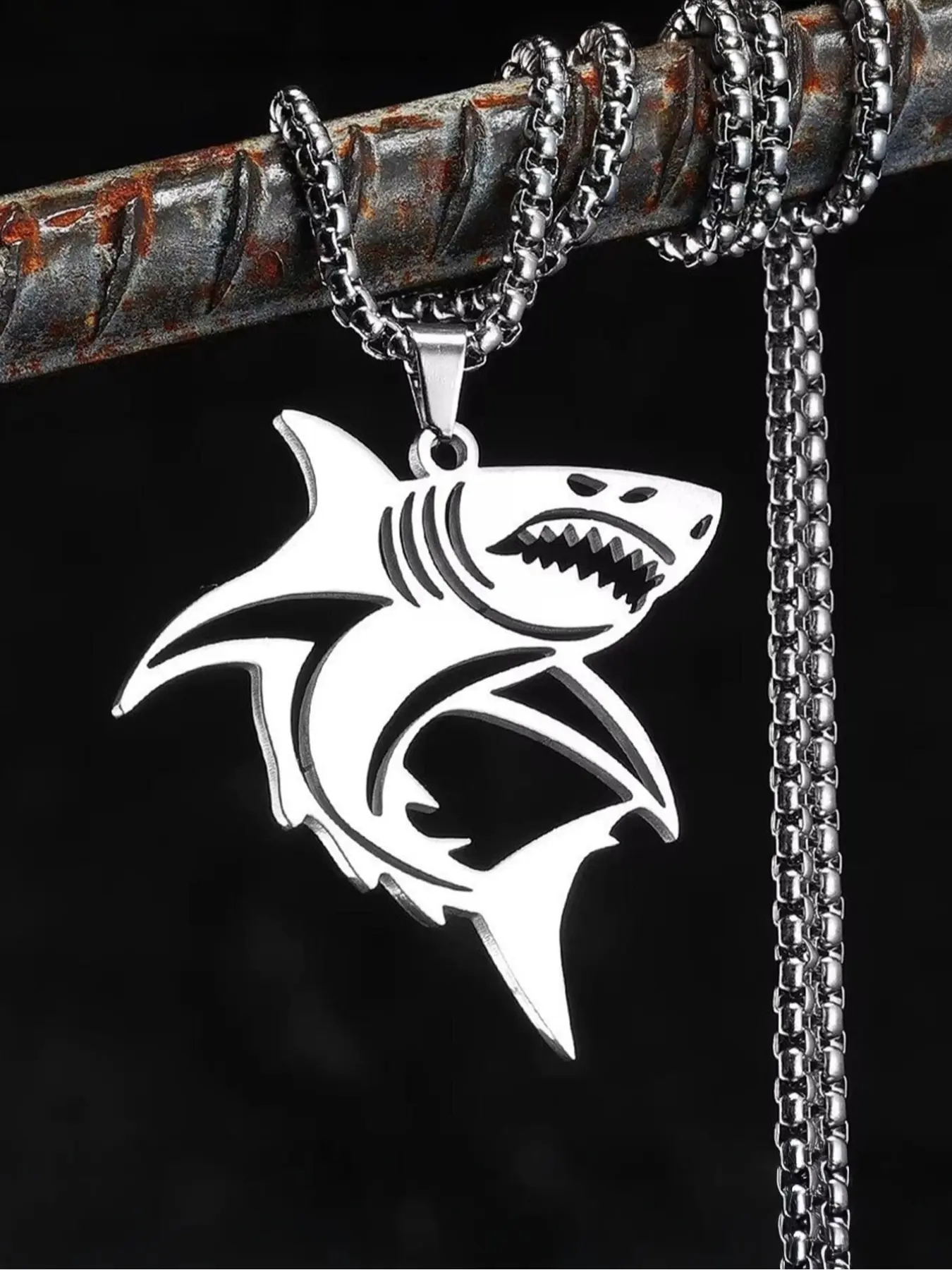Stainless Steel Punk Shark Pendant Necklace, Street Style Fashionable Cool Jewelry, Versatile Accessory for All Occasions