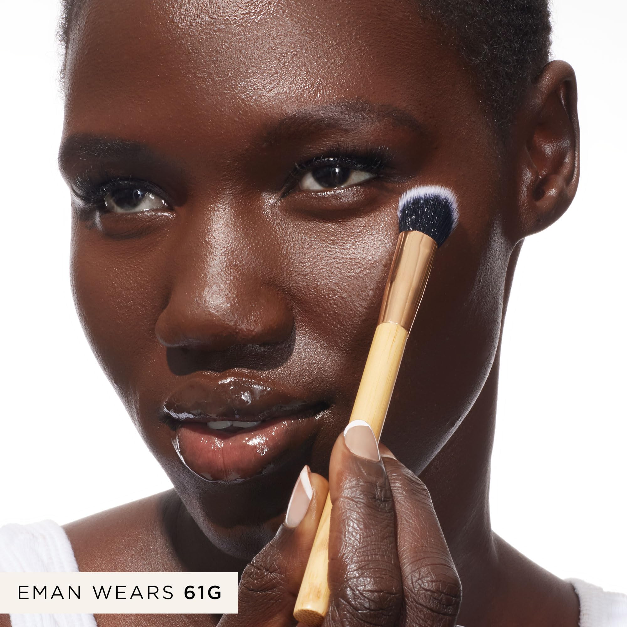 concealer paw brush - angled for seamless application Dual-Sided