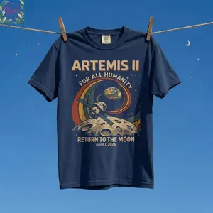 Artemis II Mission Shirt, Return to the Moon 2026 Tee, Comfort Colors Retro Astronaut Graphic T-Shirt, Astronomy Lover Gift Unisex T-shirt