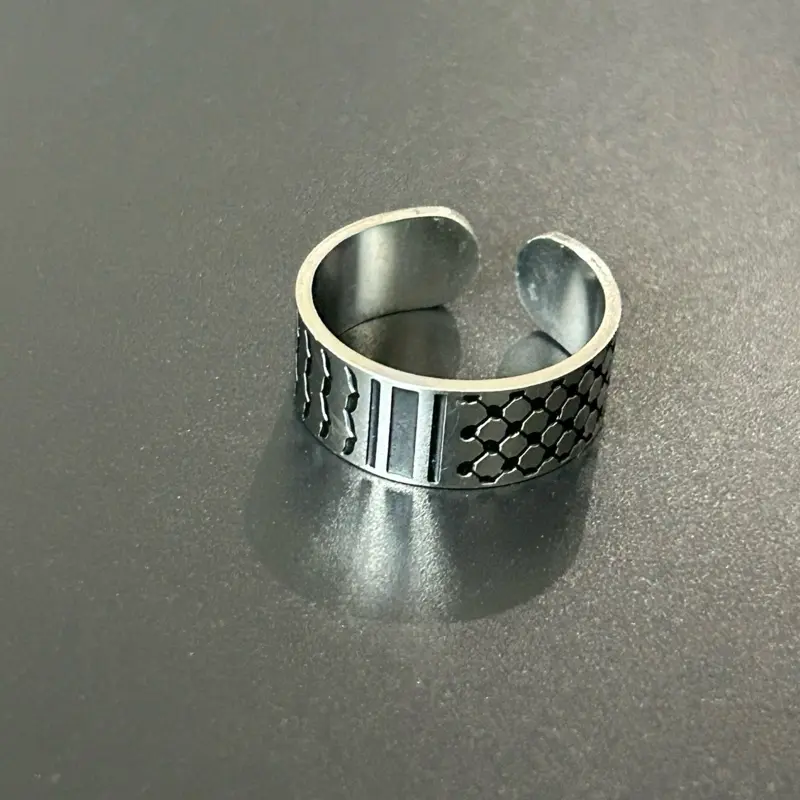 Palestinian Kufiya Pattern Adjustable Ring – Silver Engraved Keffiyeh Band | Symbol of Palestinian Heritage & Strength
