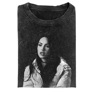 Vintage Meg@n Fox Graphic Tee, Jenn1fer’s Body Movie Shirt, Retro Black and White Style, Iconic Movie Scene, 90s Aesthetic, Gift for Men Women, Crew Neck T-shirt, Trending T-shirt