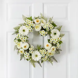 24” Mixed Daisy and Ranunculus Wreath