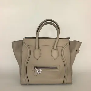 Pre-owned Celine Calfskin Handbag Luggage Mini Beige CPU0517