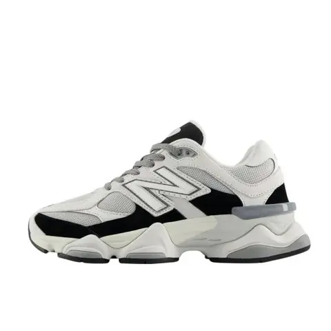 Men's NEW BALANCE 9060 Casual Sports Shoe - Streetwear Retro, Retro Running Style, Modern Mesh-Suede Blend, Plush Underfoot Cushioning, Layered Mesh, Grey, Jet Black, Trending Mensfashion Sneaker