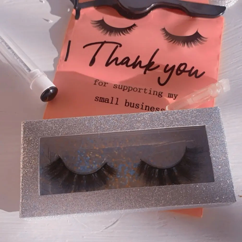 Queenslashesnd - Eyelashes for a Flawless Look