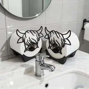 Highland Cow Paper Holder, Stylish and Practical, Indoor and Outdoor Use, Fun Bathroom Accessory, Cute and Collectible, Ideal Gift