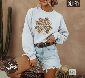 Leopard Clover Sweatshirt, Trendy Women's Crewneck