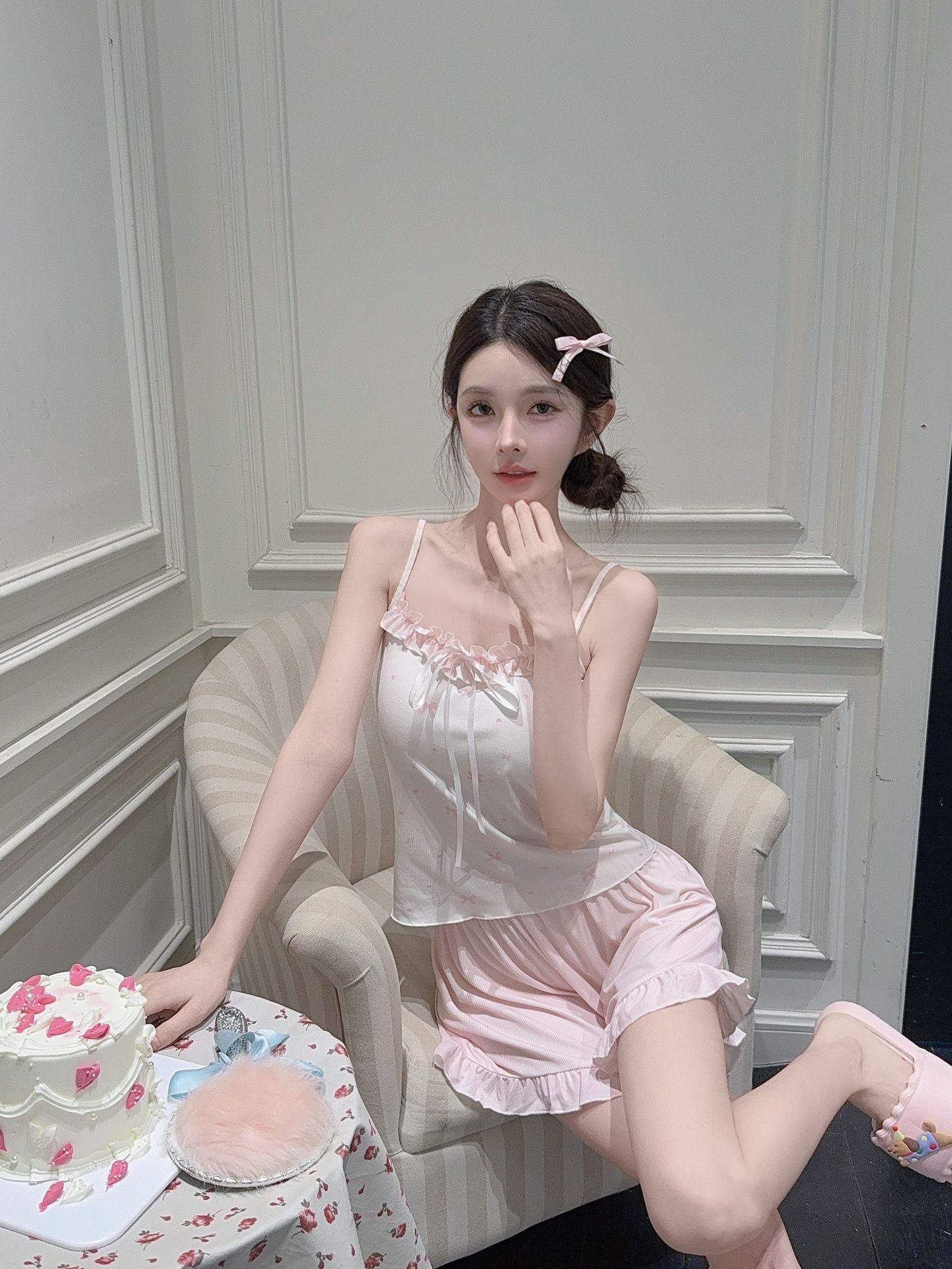 Women's summer pajamas with chest pads, camisole and shorts, pure and sexy Korean style, sweet, casual, loose-fitting home wear set