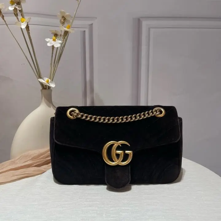 Pre-owned GUCCI GG Marmont Medium Shoulder Bag in Black Matelasse Velvet 443496 ZX195