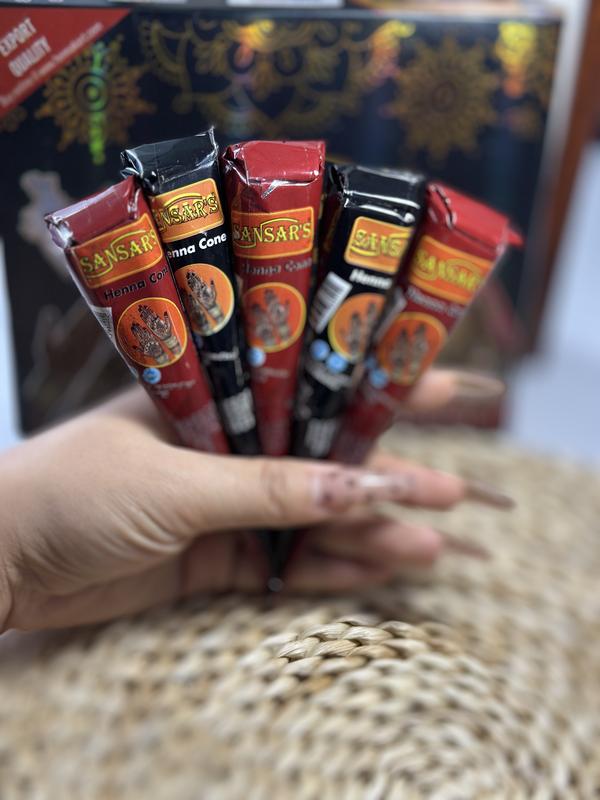 Henna Tattoo Kit(3 Cones,25g Each) Three templates are included