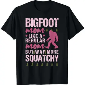 Bigfoot Mothers Day Mom Squatch Funny Sasquatch Distressed T-Shirt