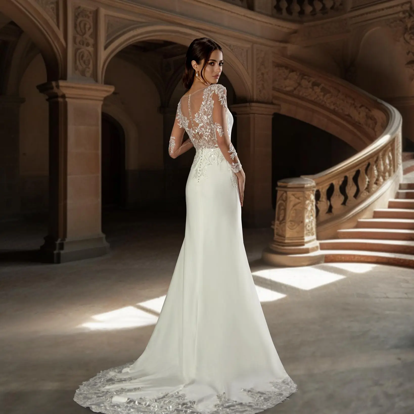 Elegant Wedding Lace Fitted Bridal Gown with Sleeves and Train
