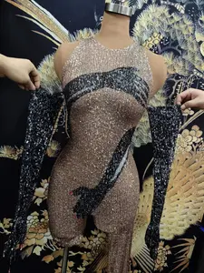 Don’t Look bodysuit and Gloves Fashion Fit