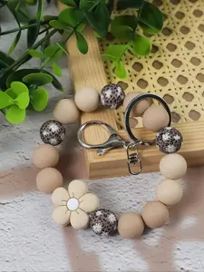 Daisy Silicone Bead Bracelet Keychain Set, Keychain Wristlet Strap, Floral Pattern Keychain, Sweet Flower Print Accessory for Women, Perfect Gift for Friends and Backpack Charm