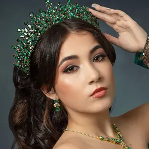 Luxury Emerald Quinceañera Crown & Jewelry Set – Royal Green