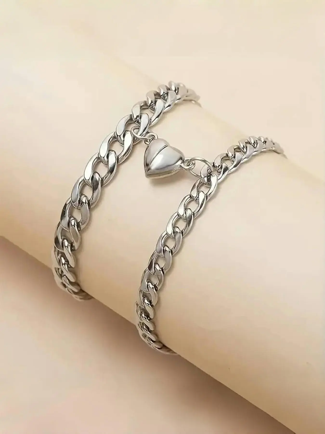 2pcs Simple Stainless Steel Heart Couple Bracelets, Romantic Bracelet Set, Fashion Matching Bracelets for Lovers, Daily & Dating Jewelry, Perfect Valentine's Day Gift
