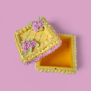 In Bloomed - Rose Pearl Cake Trinket Box