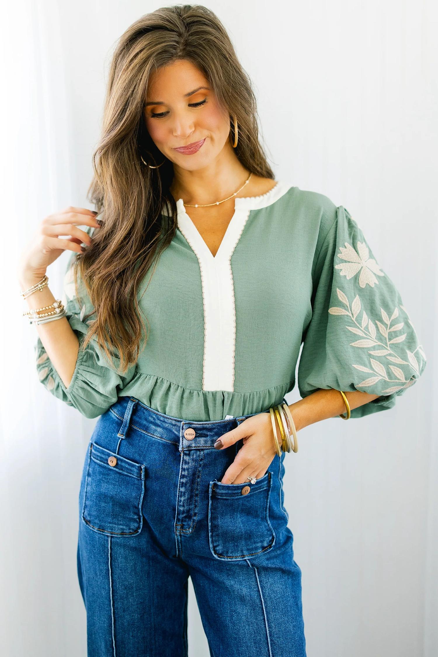 Women's Smoke Green Color Block Patchwork V-Neck Embroidered Puff Sleeve Babydoll Blouse, Casual Everyday Flowy Summer Tops for Women, Cute Preppy Peplum Shirts, Chic Boho Embroidered Blouses, Romantic Aesthetic Apparel