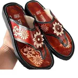 Huarache Mexicano - Mexican Leather Huaraches Handmade Flatform Women's Shoes with sunflower & Sunflower Pattern Closed Toe Comfortable Dayli use - chancla oscura ancha girasol - chancla vino flor blanca