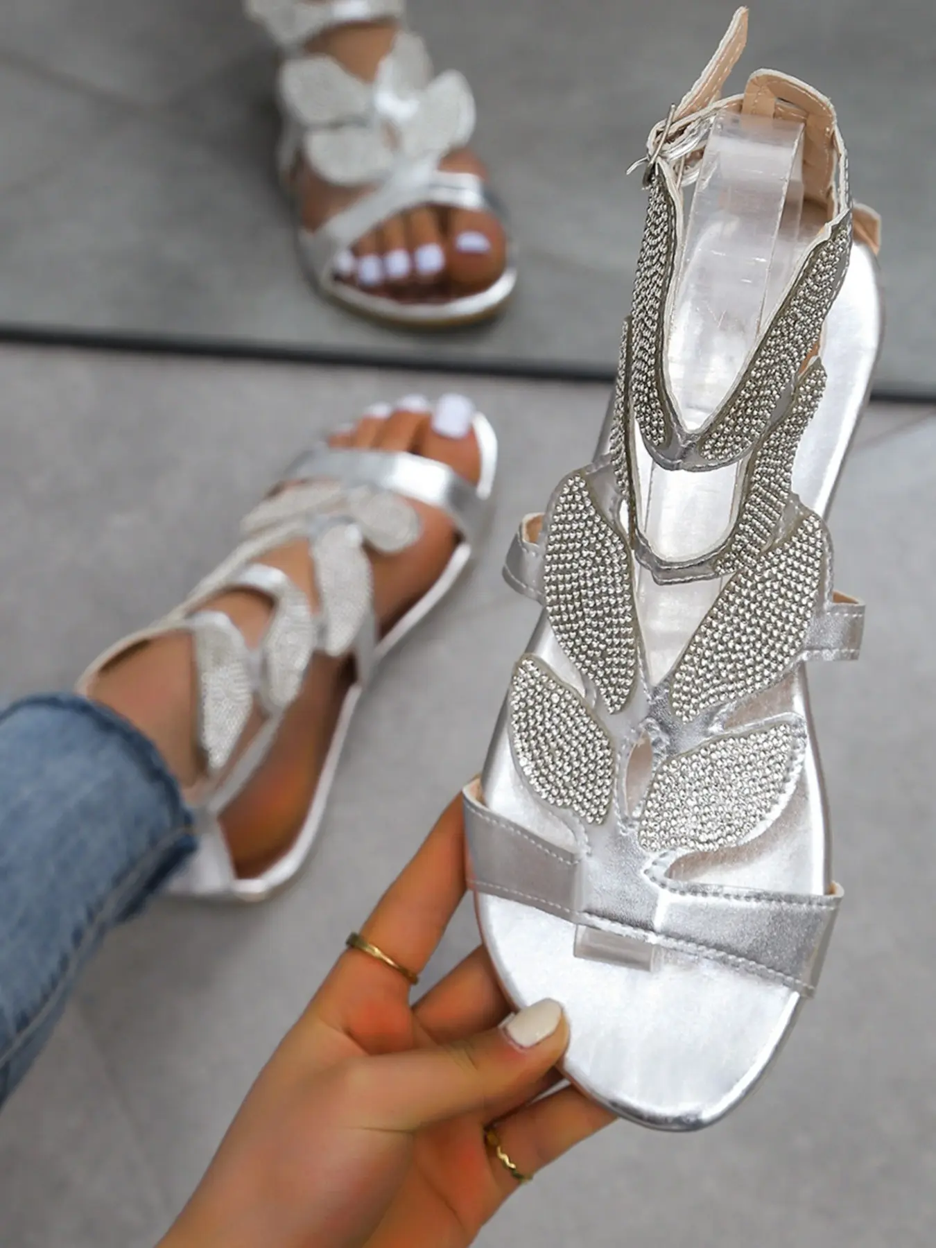 Women's Sparkly Butterfly Rhinestone Flat Sandals, Open Toe Back Zip Roman Sandals, Summer Beach Party Vacation Casual Shoes, Sizes 36-43