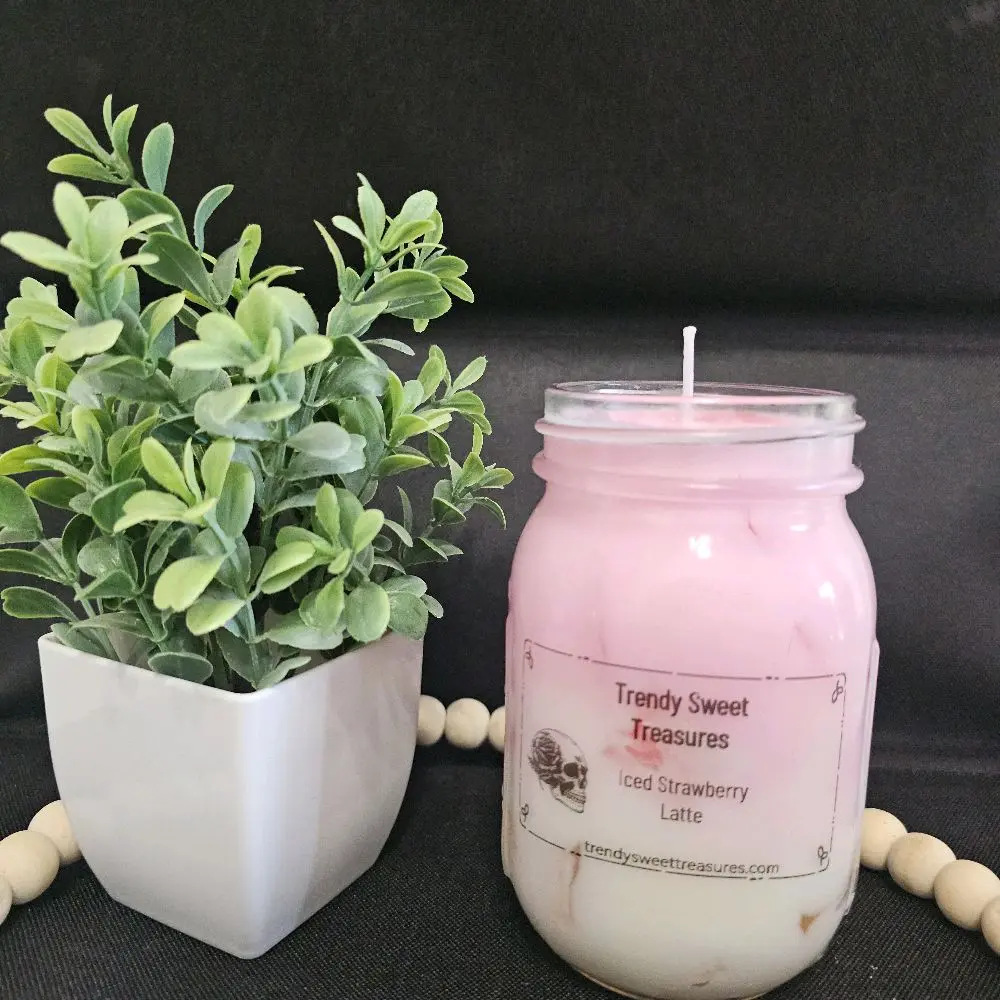 Iced Strawberry Latte Candle